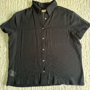 Eddie Bauer Black seetrough Short-Sleeve Button-Up with embroidery Size M